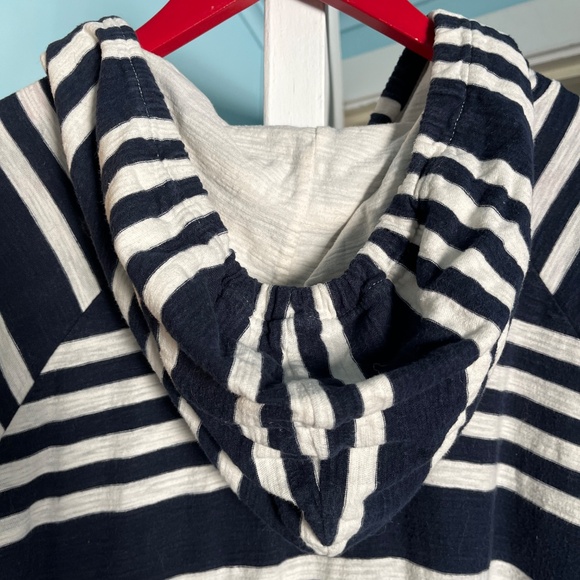 Men’s Banana Republic Long Sleeve Striped Hooded T-shirt, Navy and WhiteXXL - Picture 2 of 10
